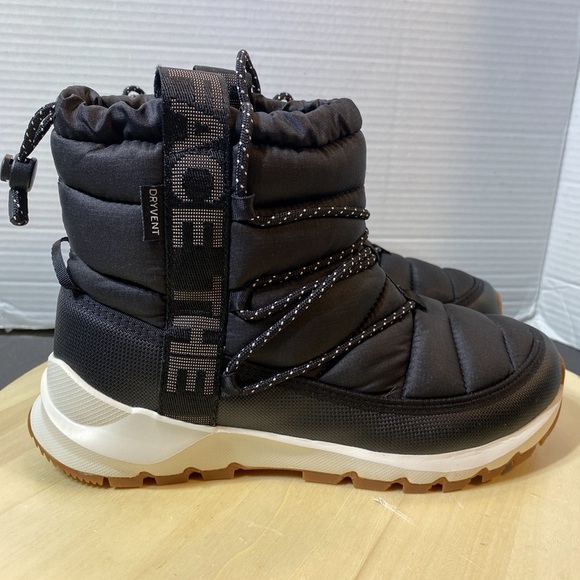 The North Face Black Winter Boots - Picture 2 of 8